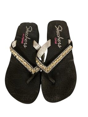 Skechers Yoga Foam Rhinestone Flip Flops Black